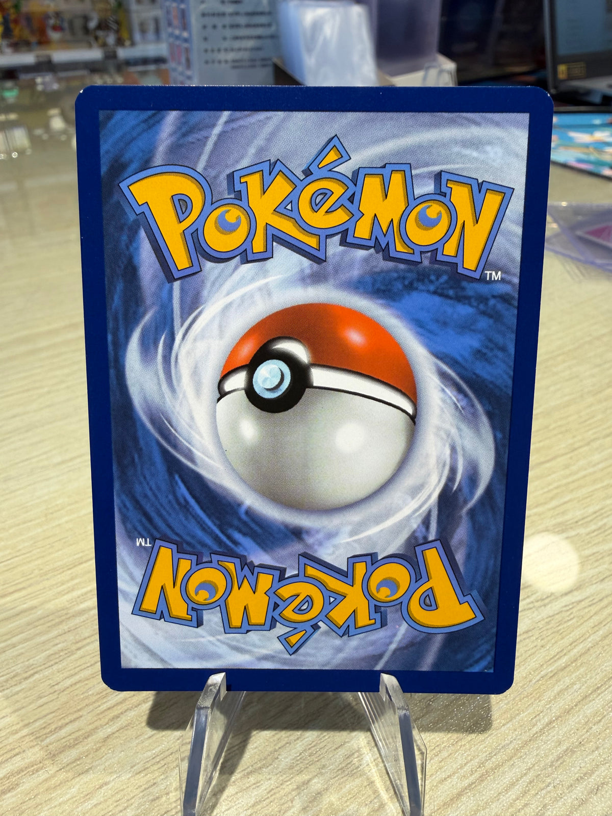 Vaporeon - 022/131 Masterball - Prismatic Evolutions