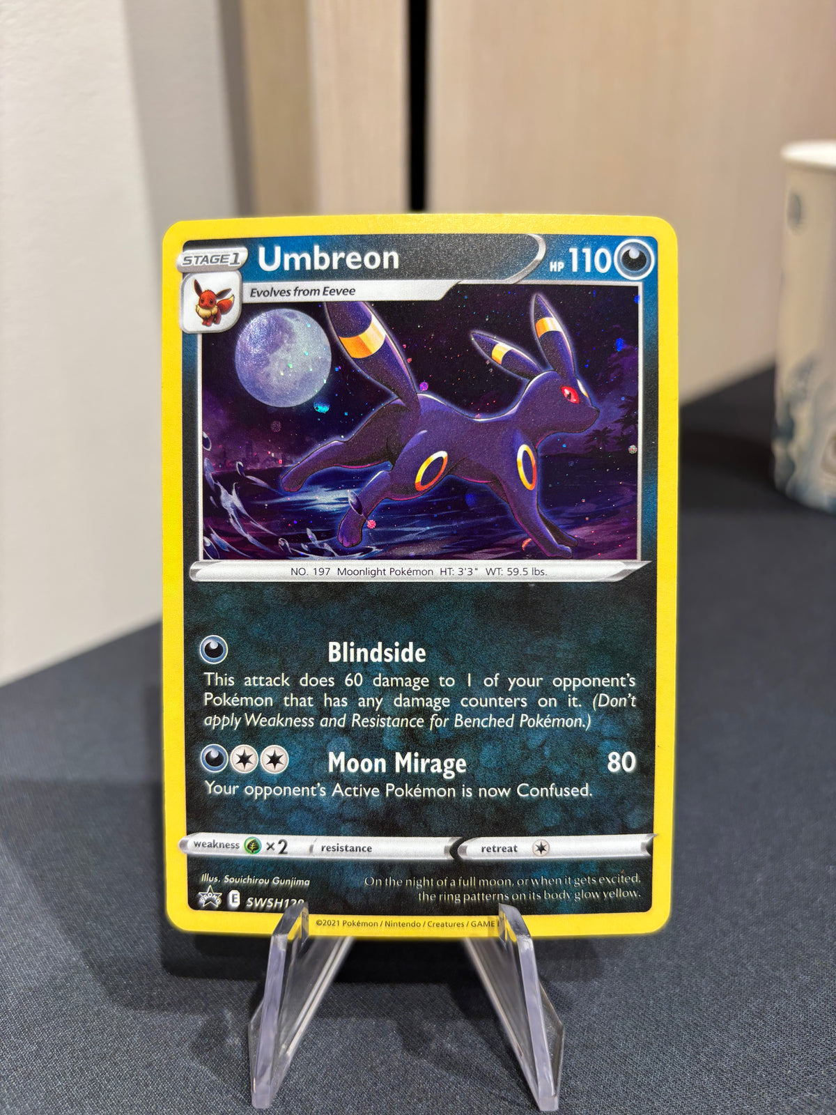Umbreon - SWSH129 - Sword & Shield Black Star Promo