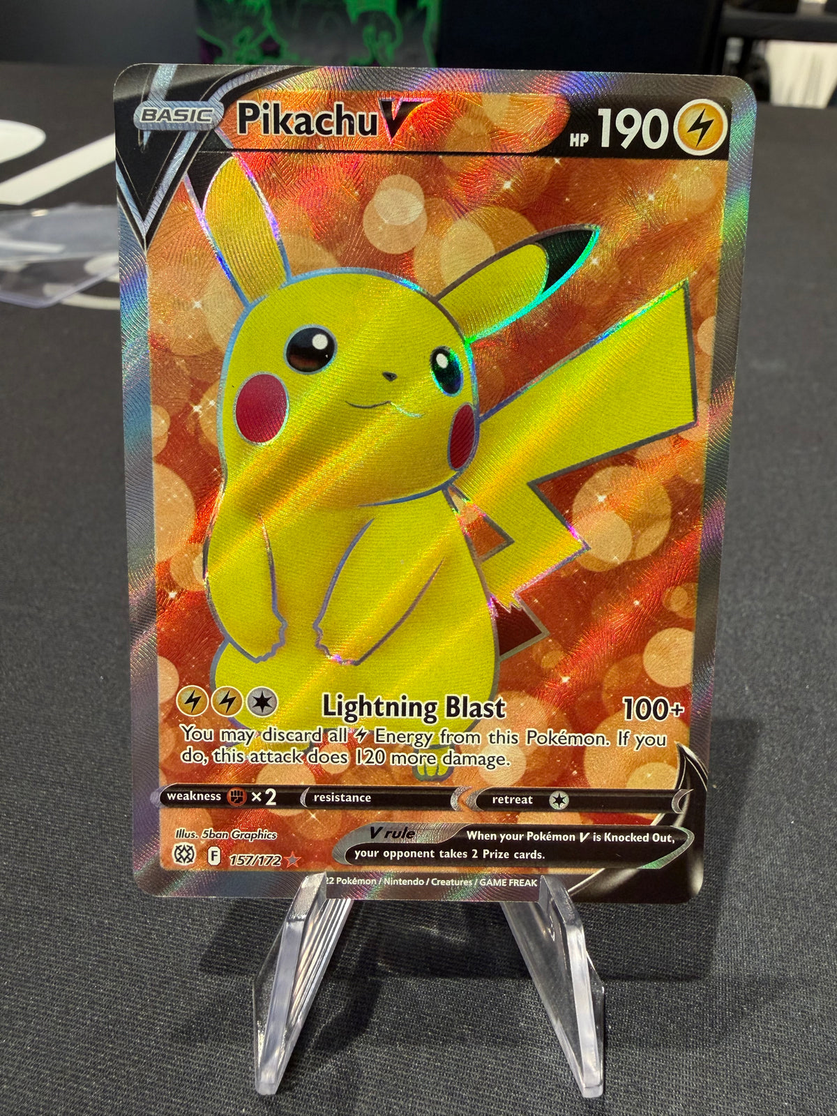 Pikachu V - 157/172 - Brilliant Stars