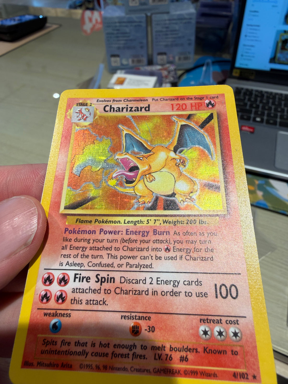 Charizard Holo - 4/102 - Base Set