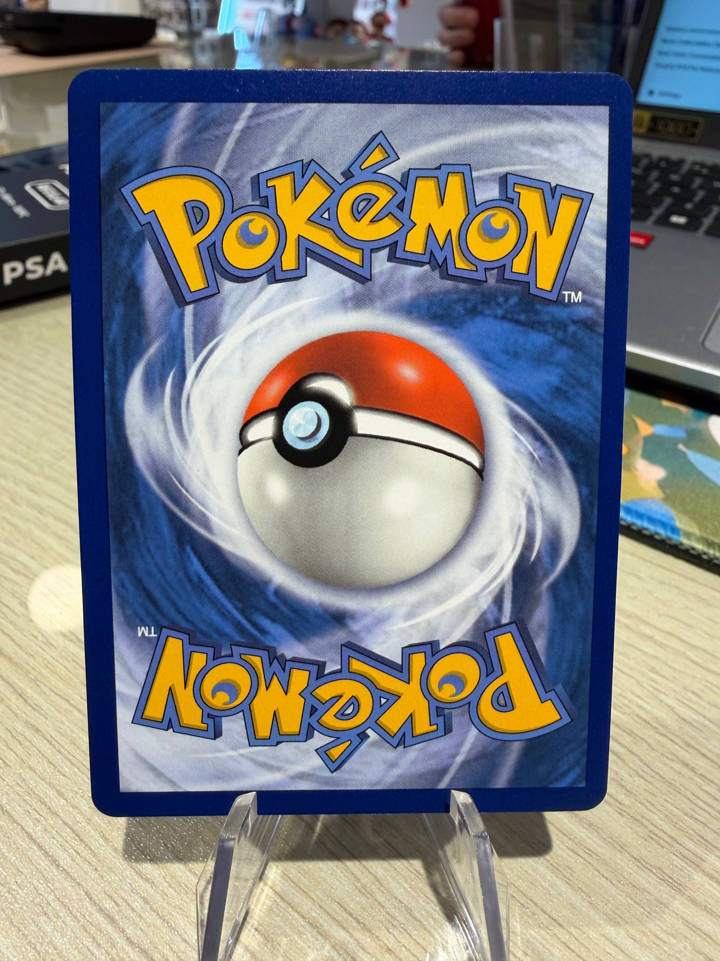 Snorlax Vmax - 142/202 - Sword & Shield