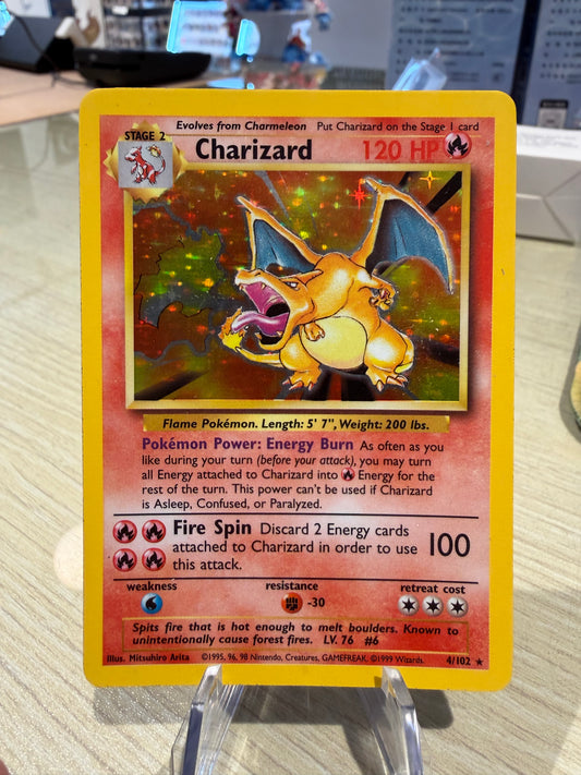 Charizard Holo - 4/102 - Base Set