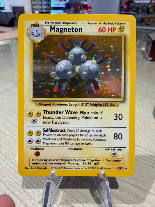 Magneton Holo - 9/102 - Base Set