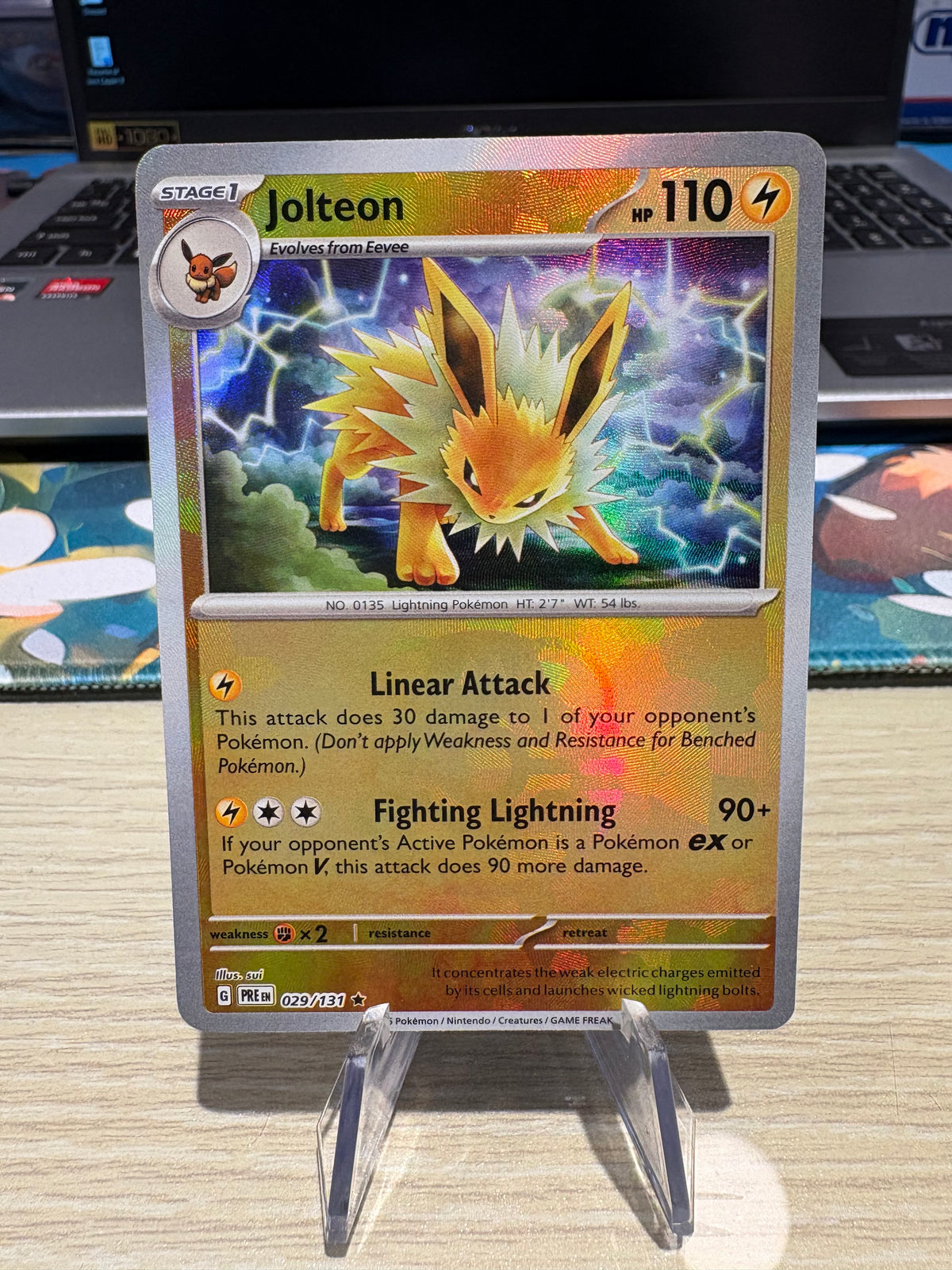 Jolteon MasterBall - 029/131 - Prismatic Evolutions