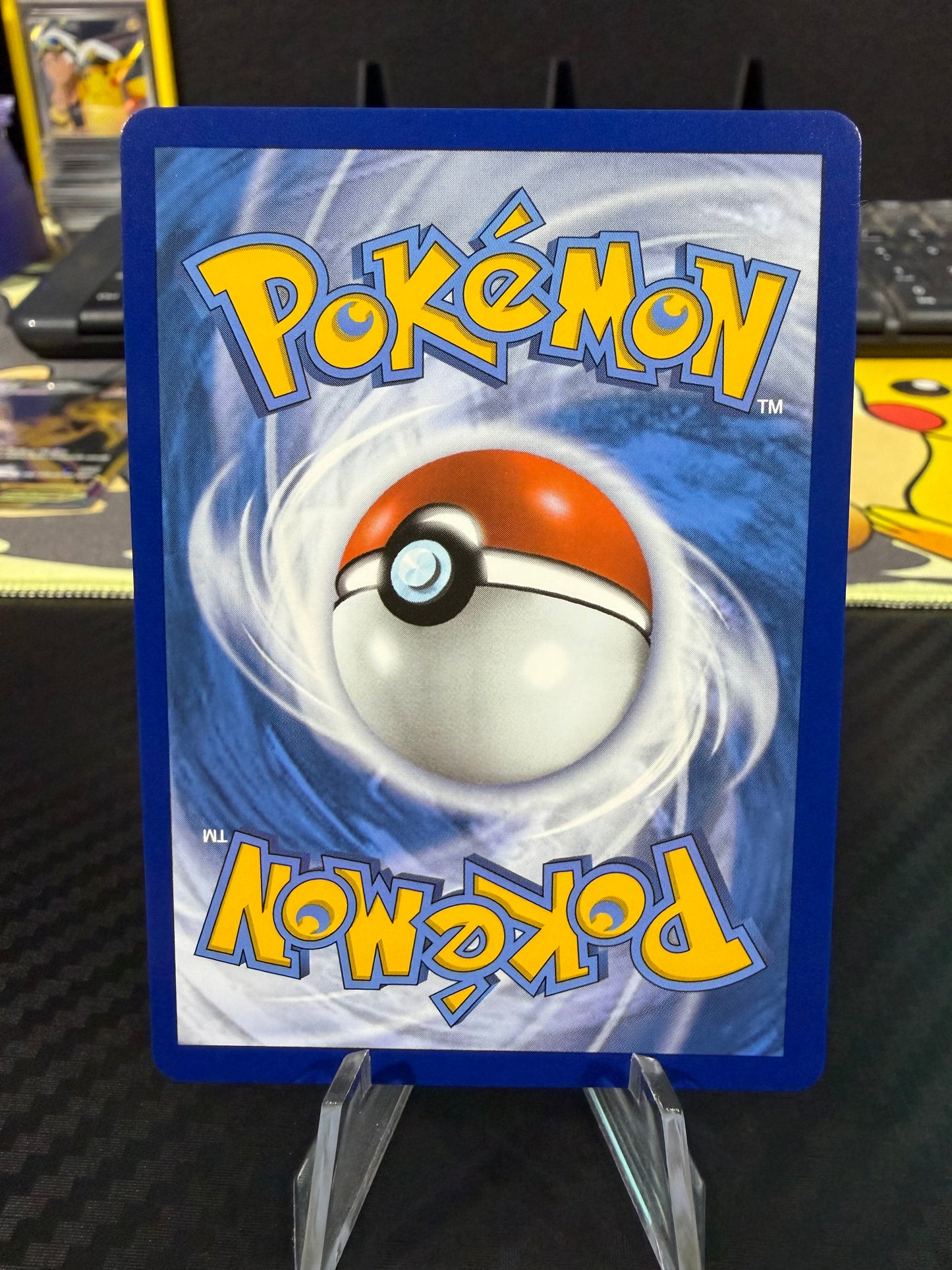 Pikachu V - 157/172 - Full Art - Brilliant Stars - NM