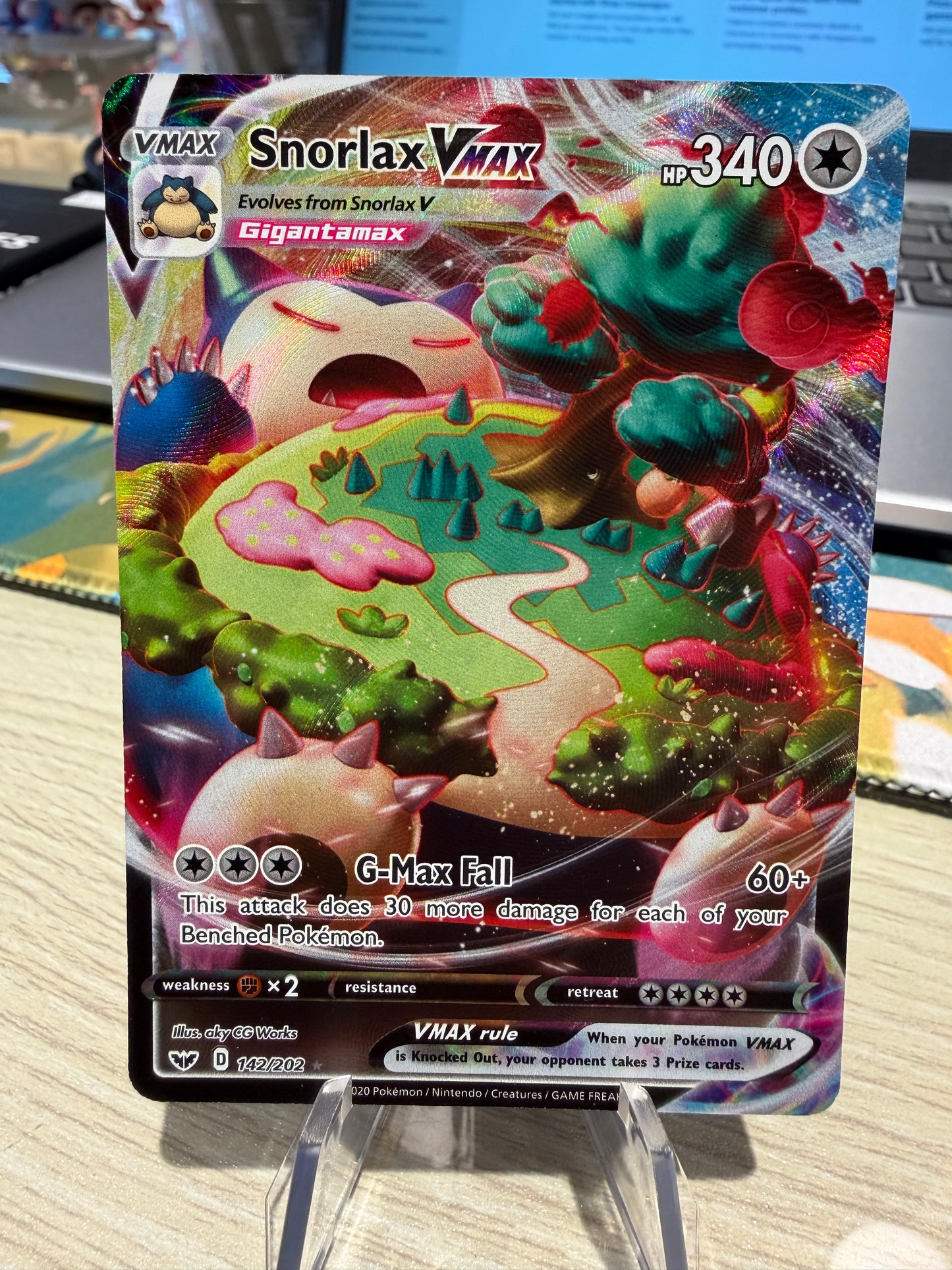 Snorlax Vmax - 142/202 - Sword & Shield
