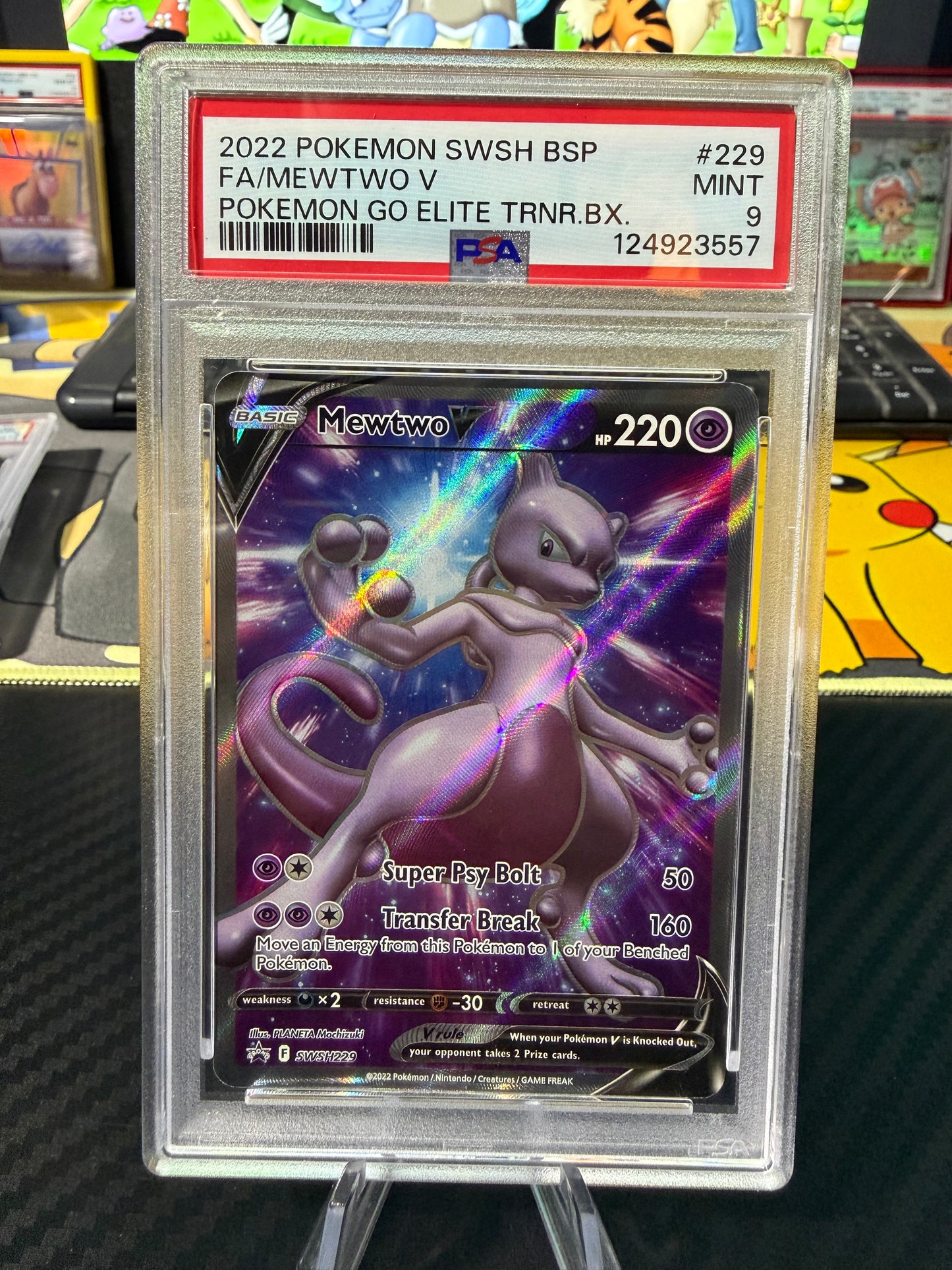 PSA 9 - Mewtwo v - Promo SWSH229 - Pokemon Go ETB