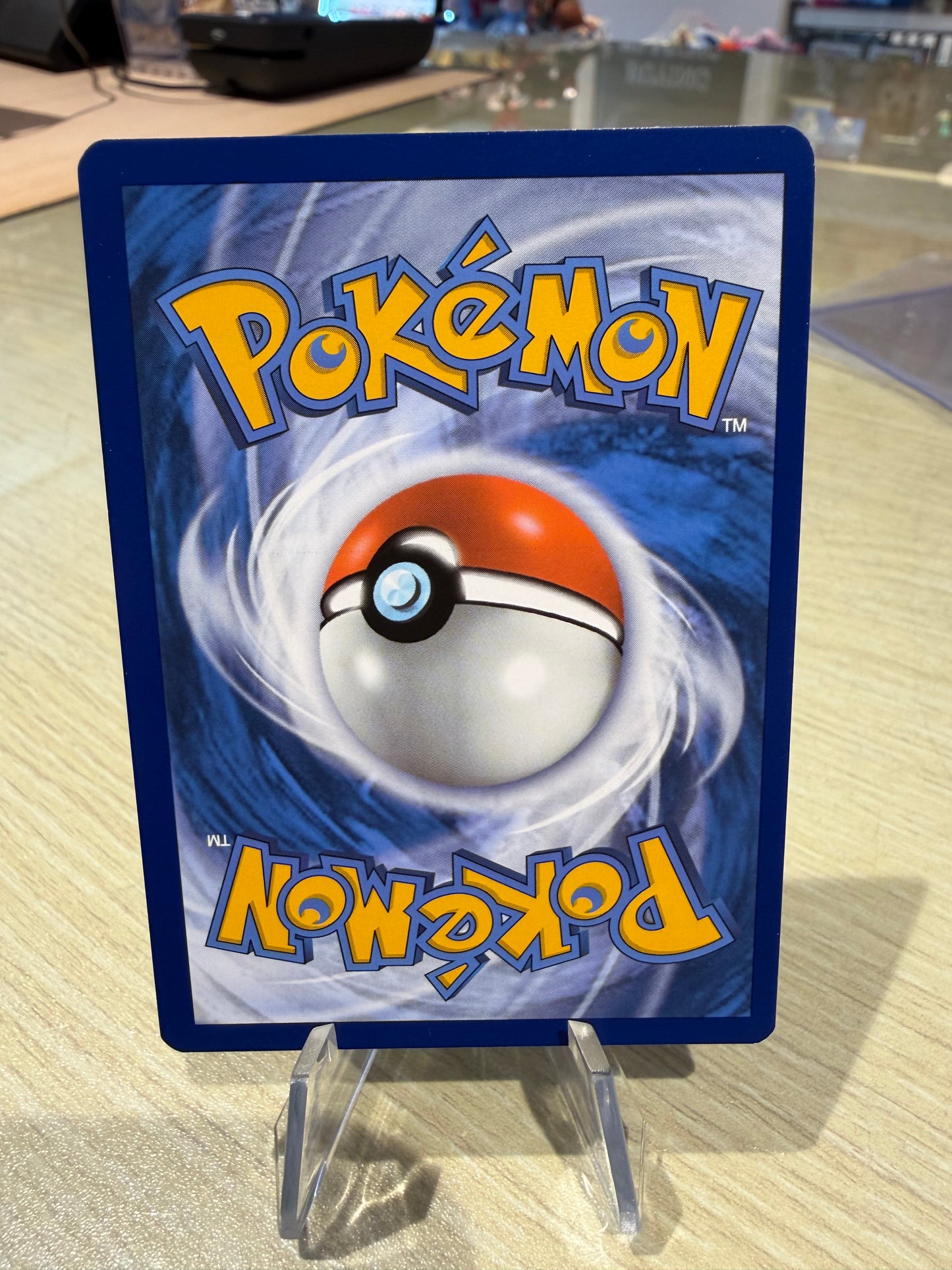 Pidgeotto - 208/197 - IR - Obsidian Flames
