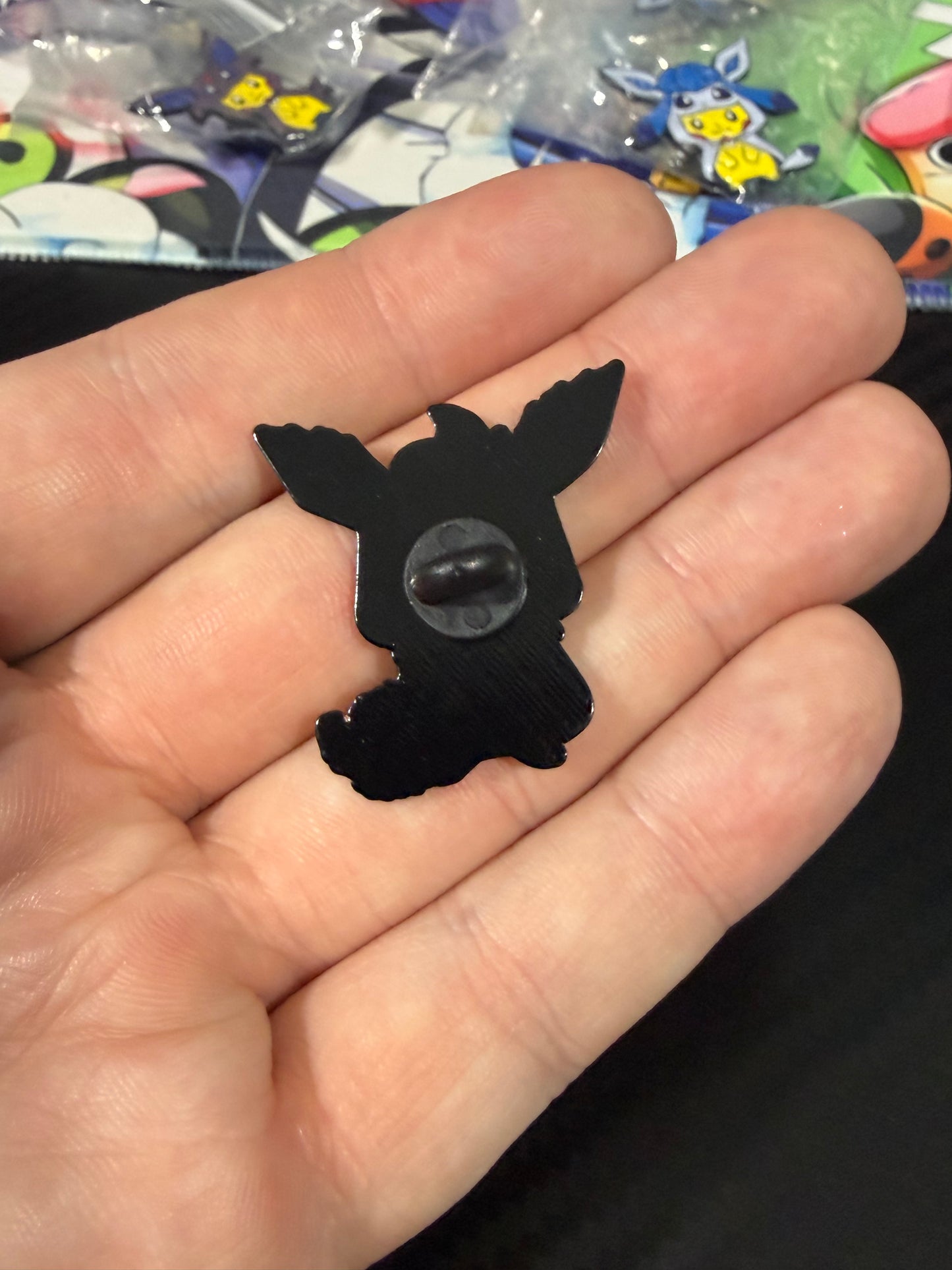 Flareon / Pikachu Poncho Pin