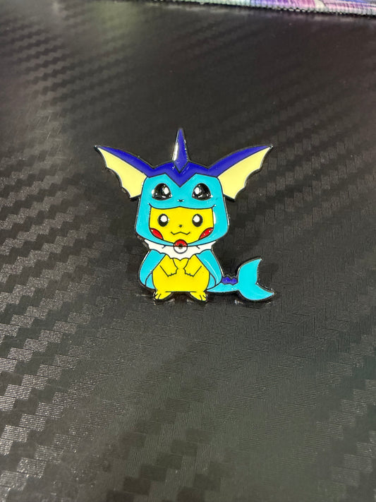 Vaporeon / Pikachu Poncho Pin