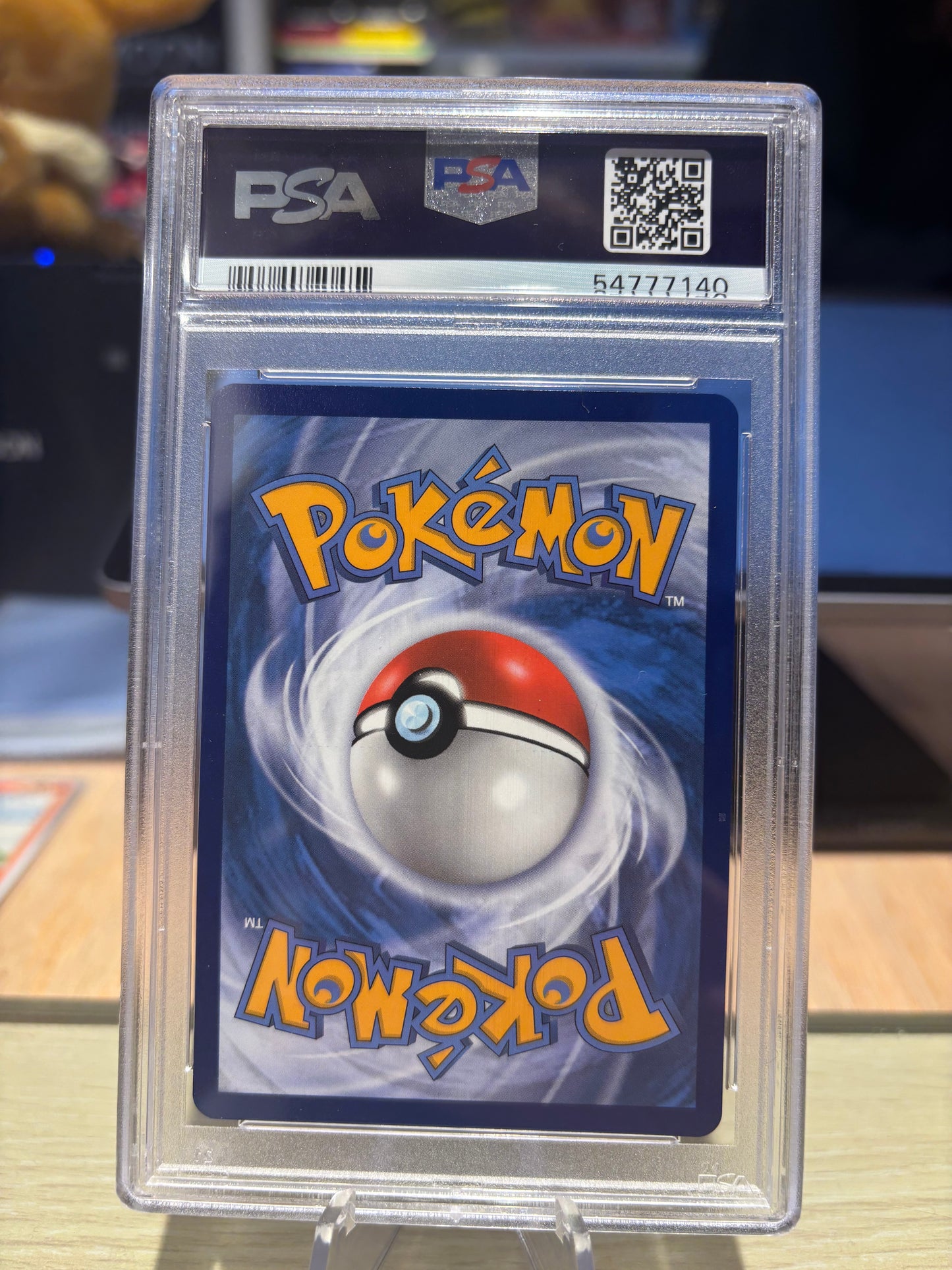 PSA 10 - Salamence Vmax - 144/189 - Darkness Ablaze